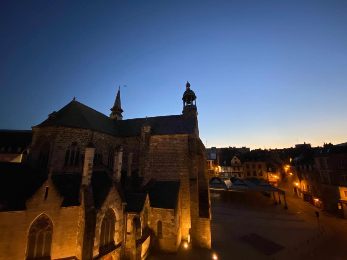 Marie Et Brieuc _ Duplex Lumineux Colore Atypique Face Cathedrale Saint-Brieuc Dış mekan fotoğraf