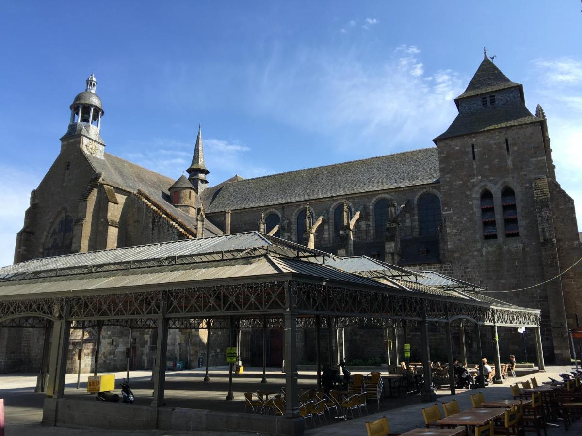 Marie Et Brieuc _ Duplex Lumineux Colore Atypique Face Cathedrale Saint-Brieuc Dış mekan fotoğraf